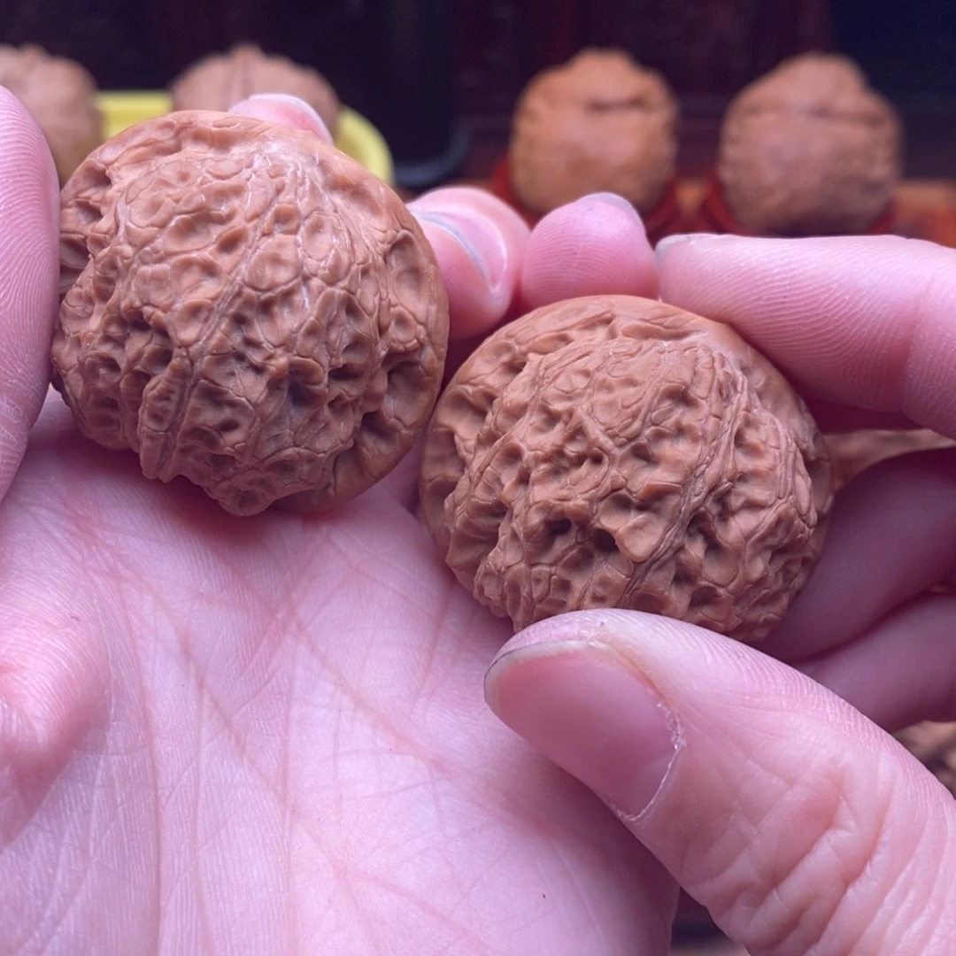 文玩核桃把件中****哥血麒麟38