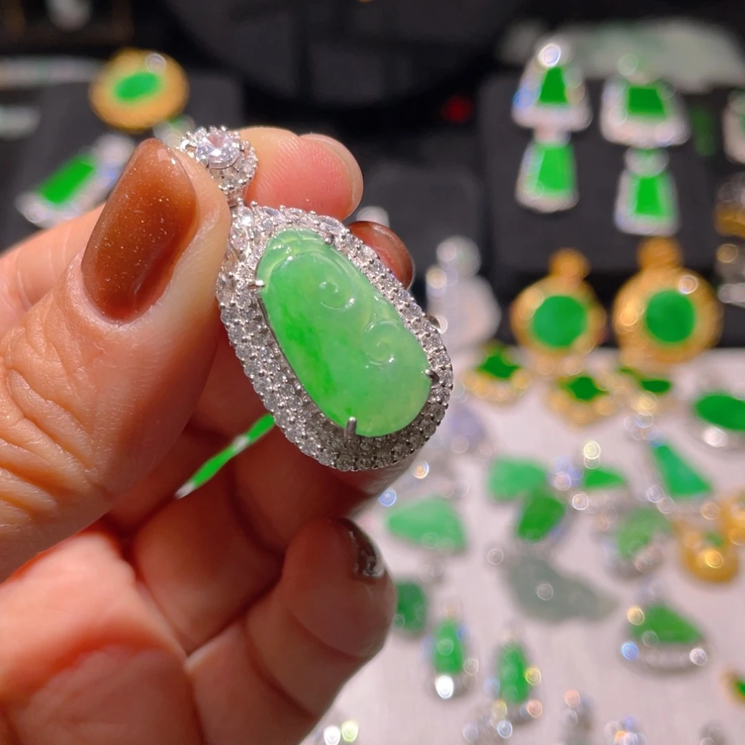 翡翠颈饰银S925镶嵌精品