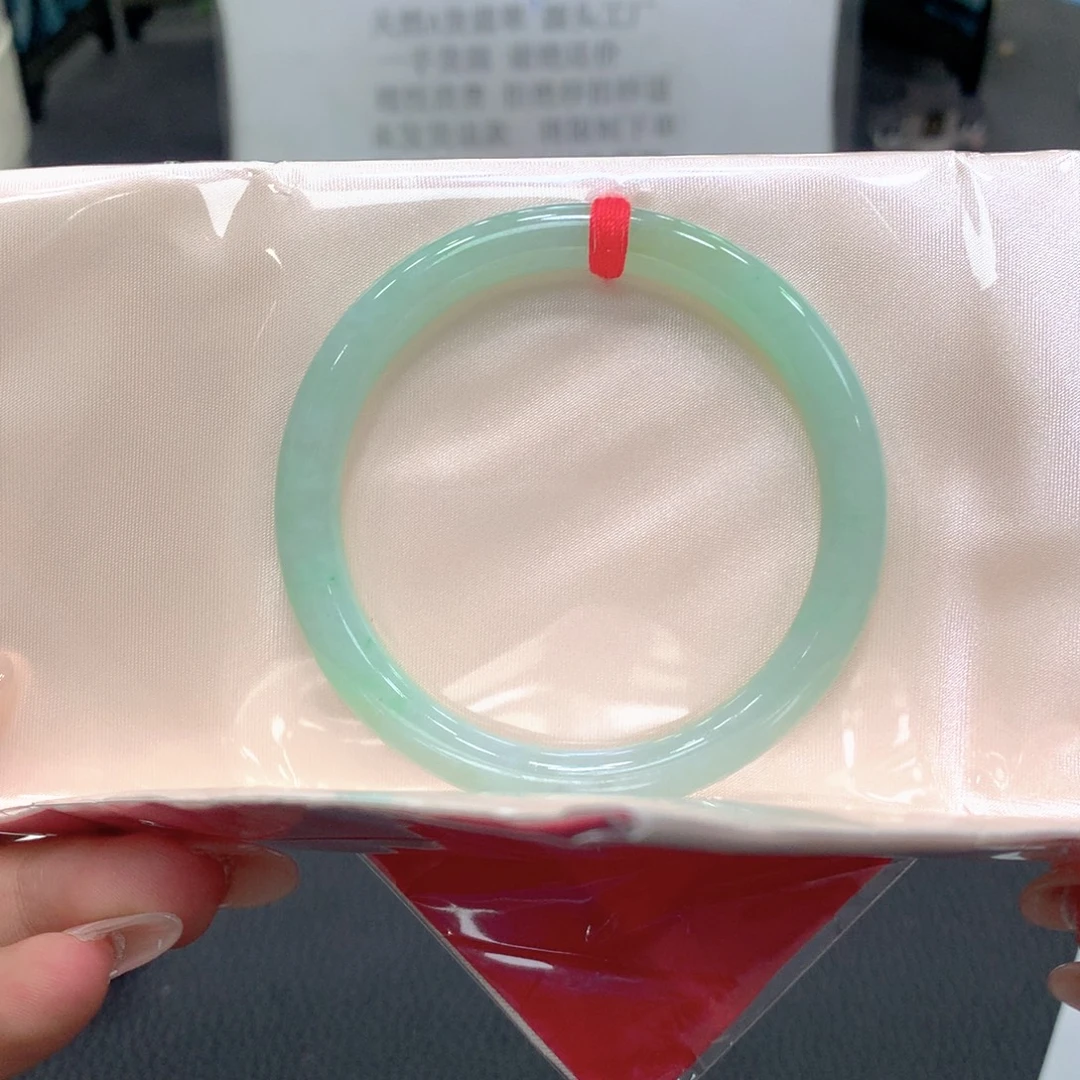 翡翠未镶嵌手镯54圆