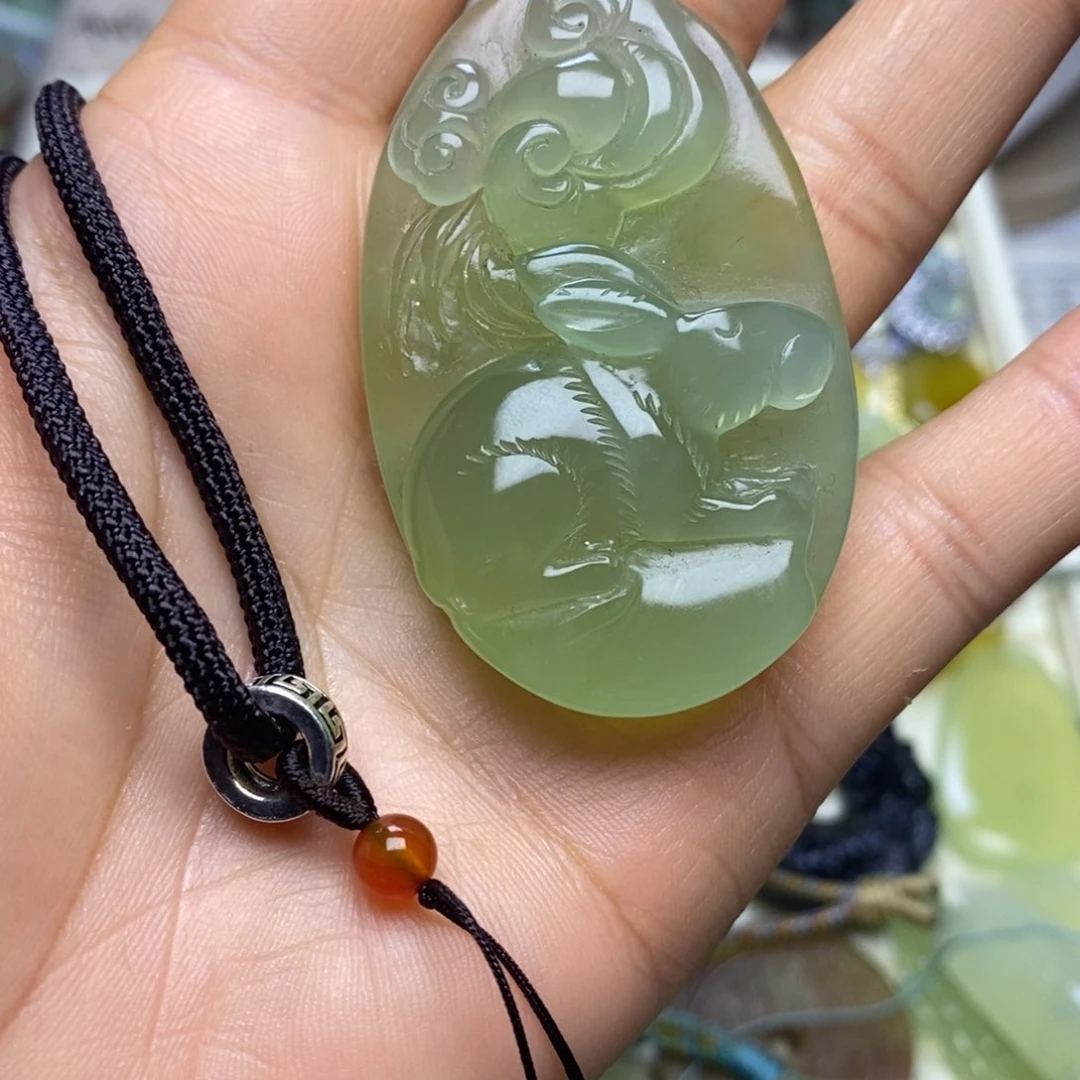 未镶嵌蛇纹石玉颈饰曦****—