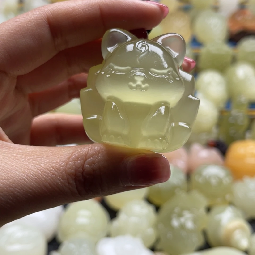 S***信天然雕刻桌面小摆件