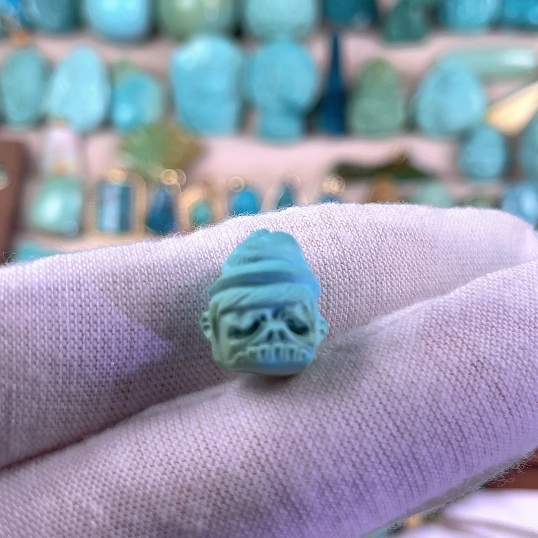 绿松石未镶嵌珠宝奇石