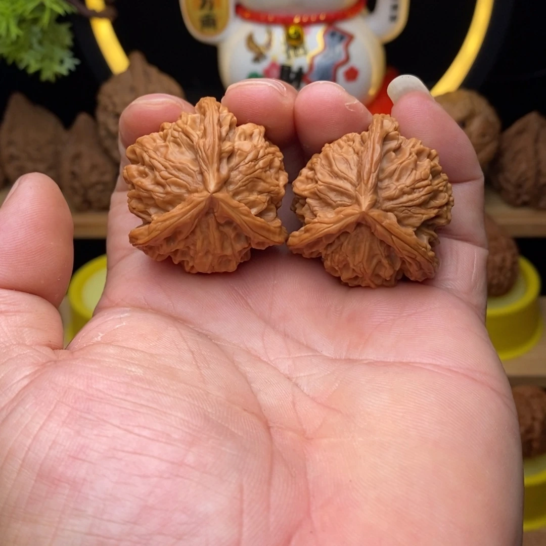 用***4文玩核桃把件38盘山