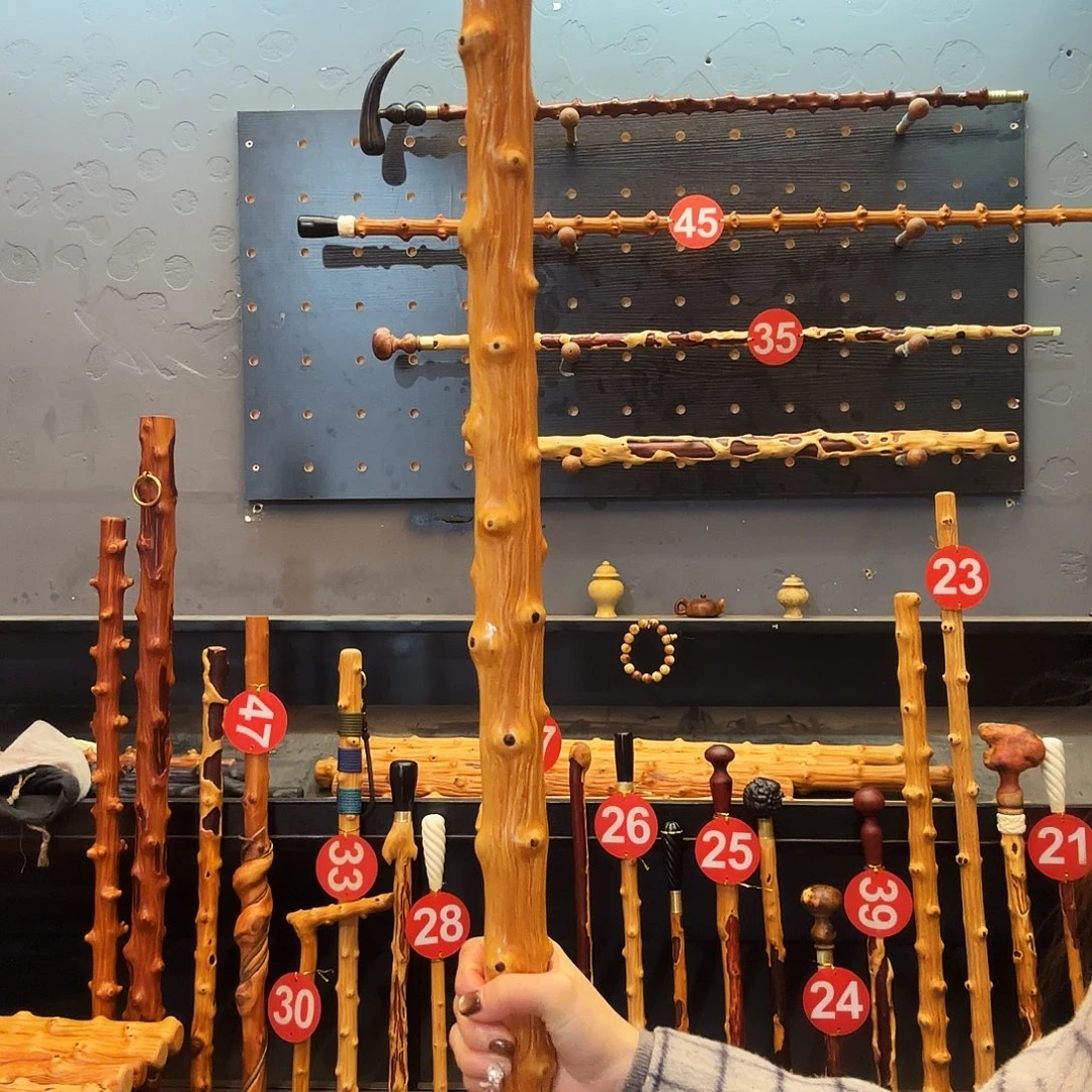 大***鯉60公分左右长，短棍