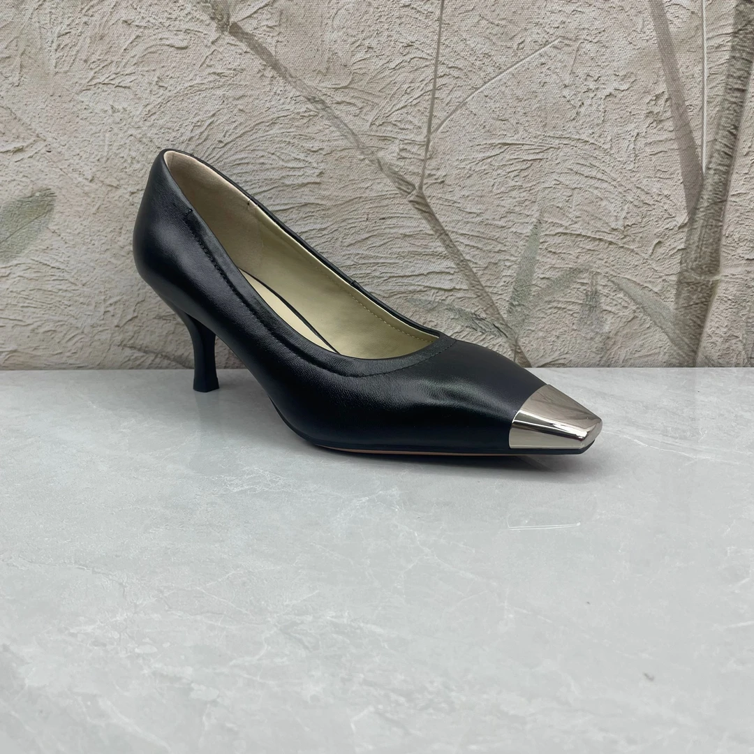 单鞋女 (羊皮)22081（孤品）c区39码