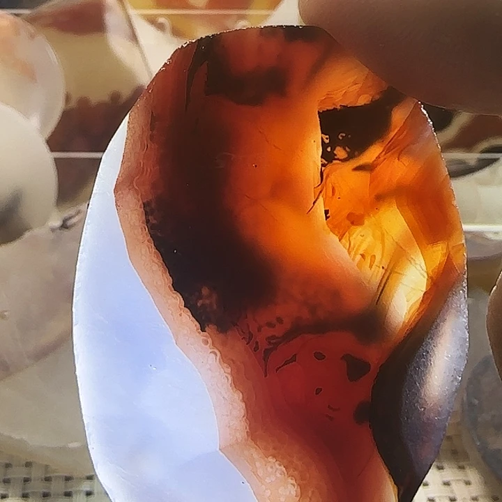 玛瑙/玉髓未镶嵌珠宝奇石