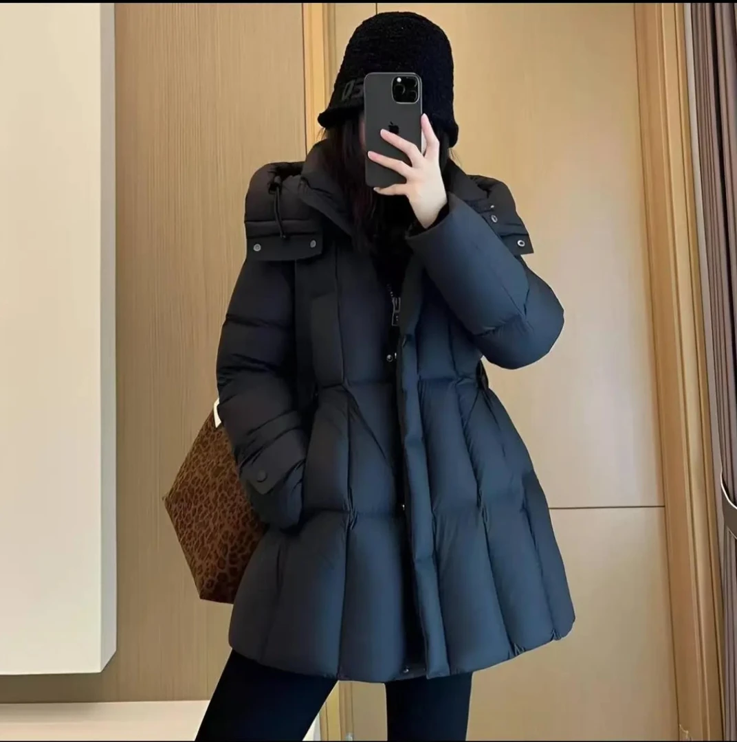 25年新款【在逃公主】小蛮腰白鹅绒新国标云感高奢连帽90羽绒服
