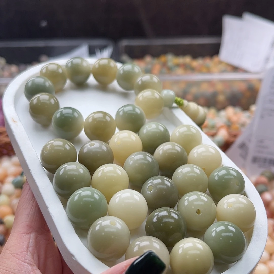 白玉菩提吊坠B/17mm/10+5颗微瑕