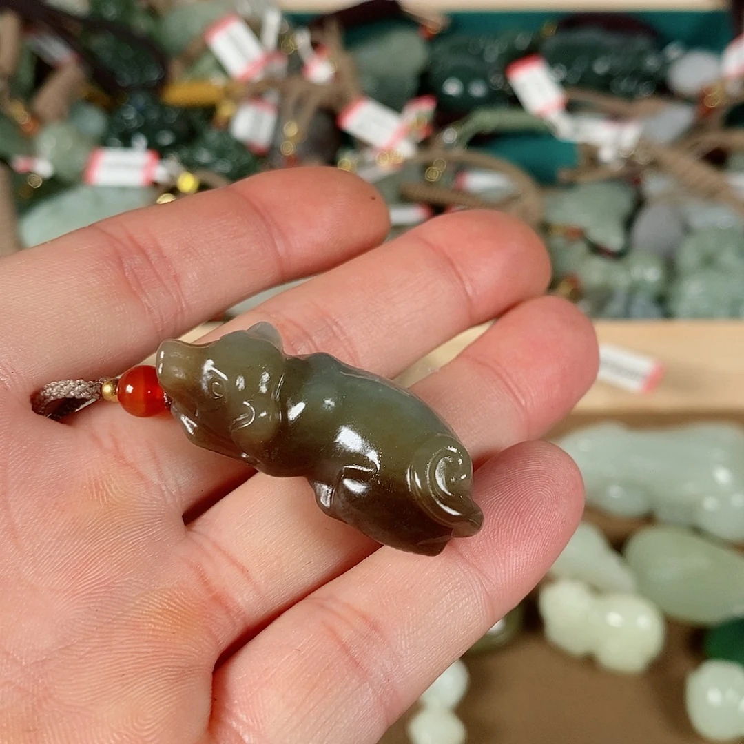 和田玉（糖玉）未镶嵌颈饰