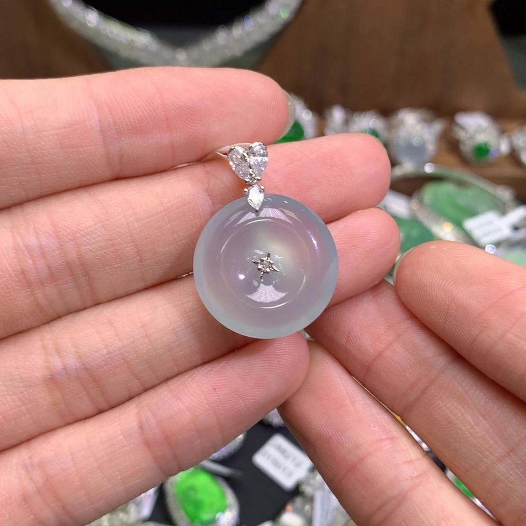 吊坠(不含链)18K金镶嵌翡翠