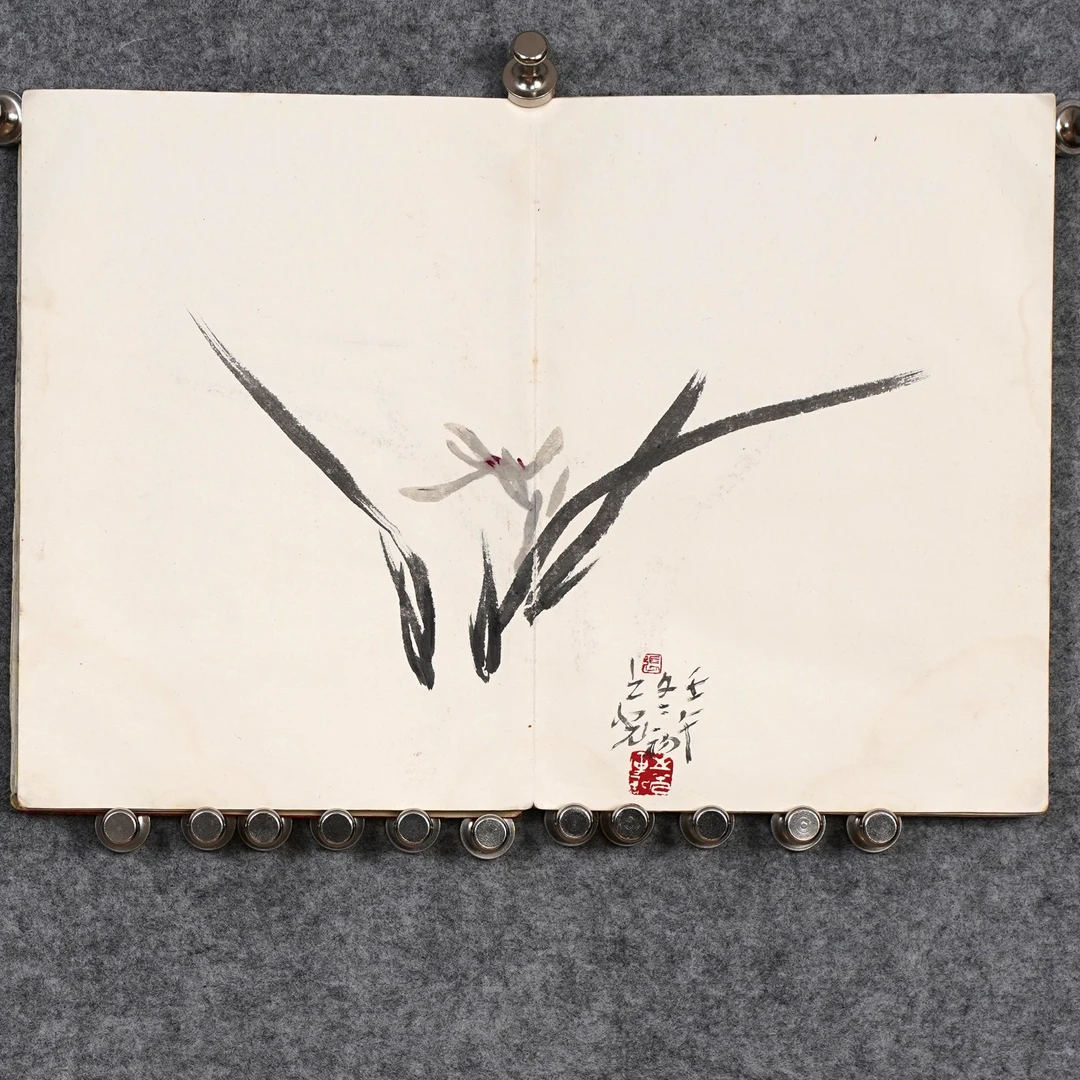 张之光《兰花》约1.4平尺