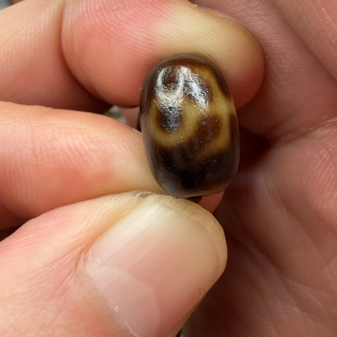 高***彩玛瑙/玉髓（覆膜）散珠