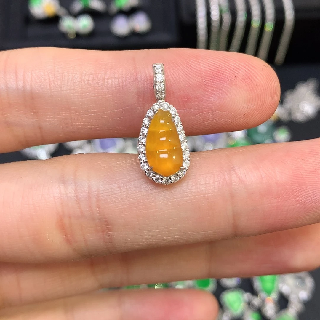 吊坠(不含链)18K金镶嵌翡翠