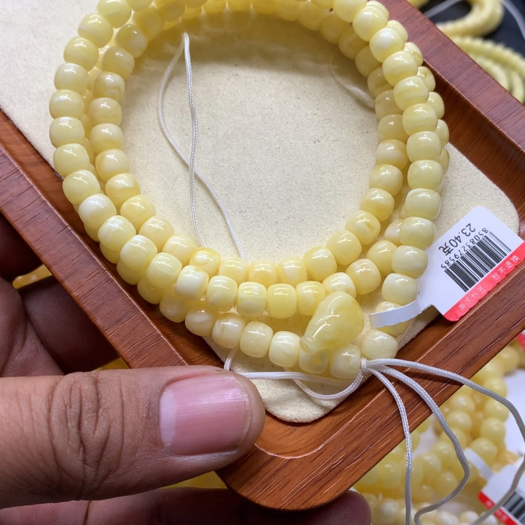 V***x蜜蜡未镶嵌手链蜜蜡