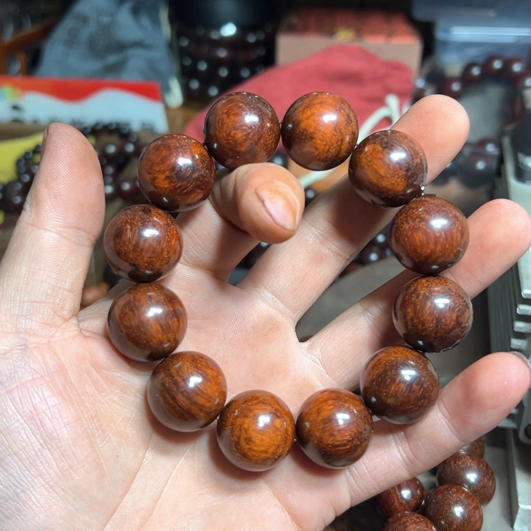 紫檀木类端景台印度小叶紫檀手串