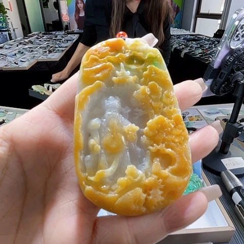 颈饰未镶嵌翡翠一个