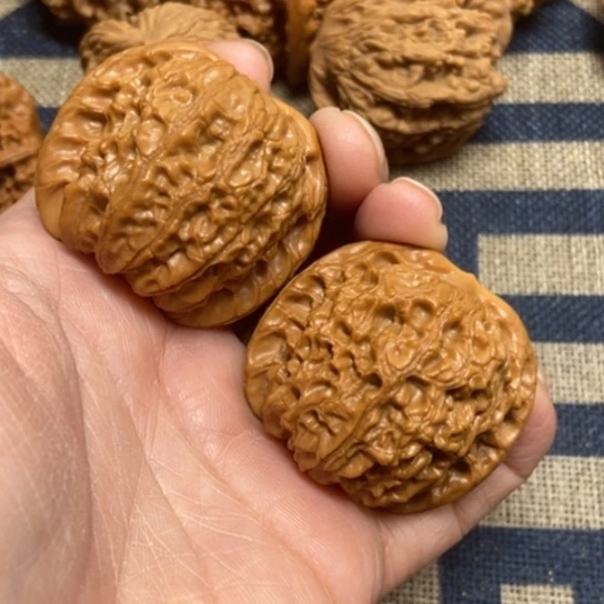 吊坠文玩核桃血麒麟41