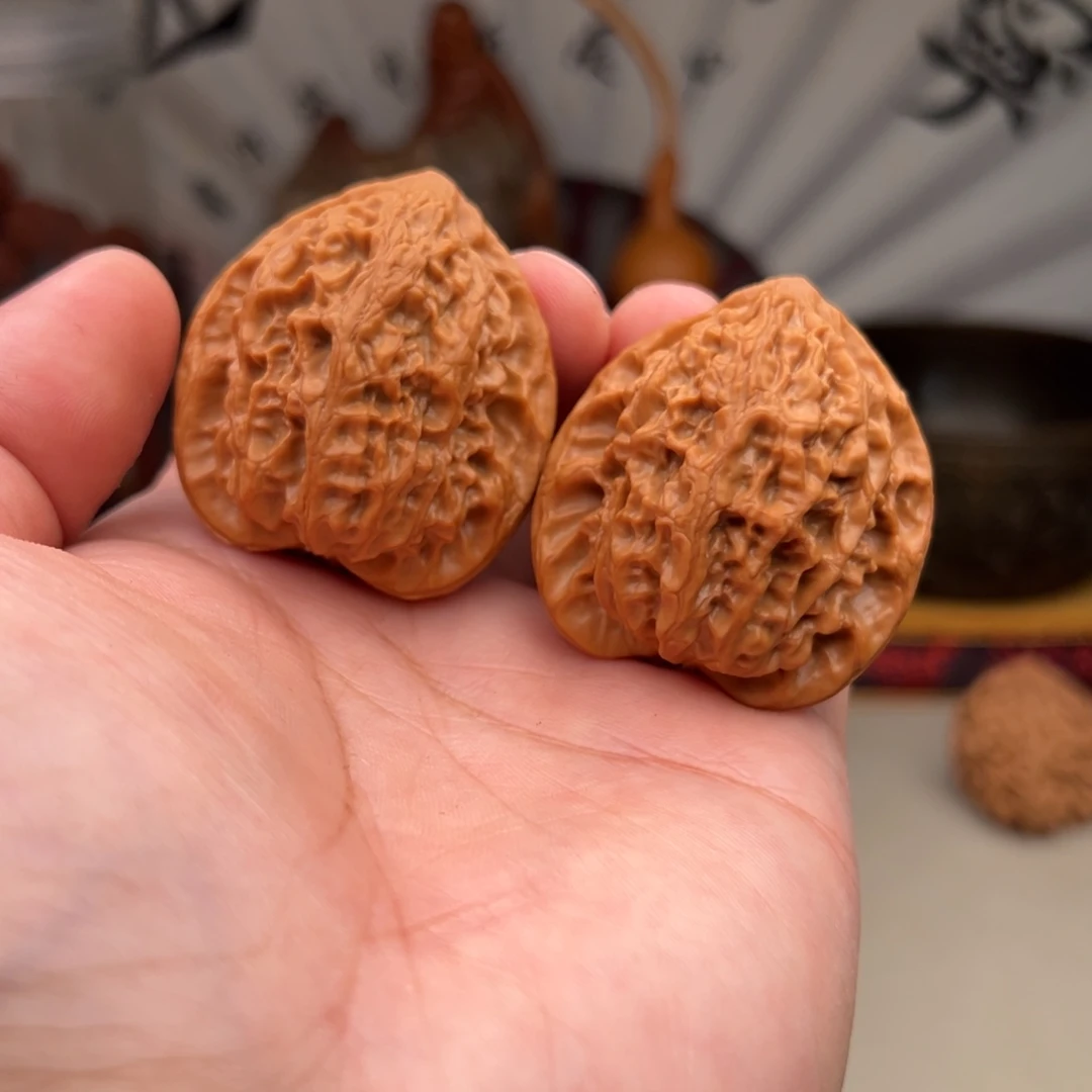 文玩核桃吊坠金牛41