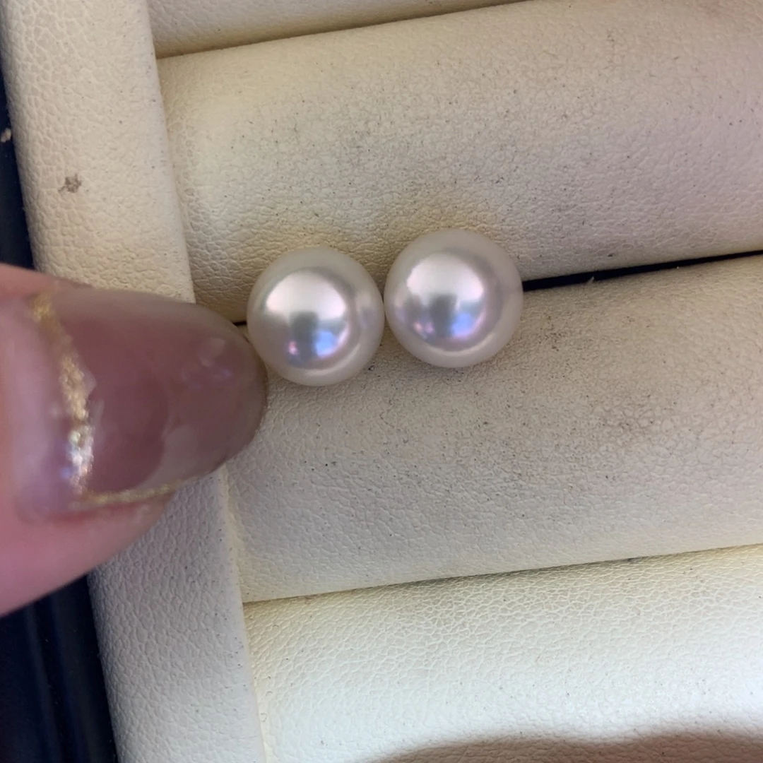 18K金镶嵌海水珍珠耳饰