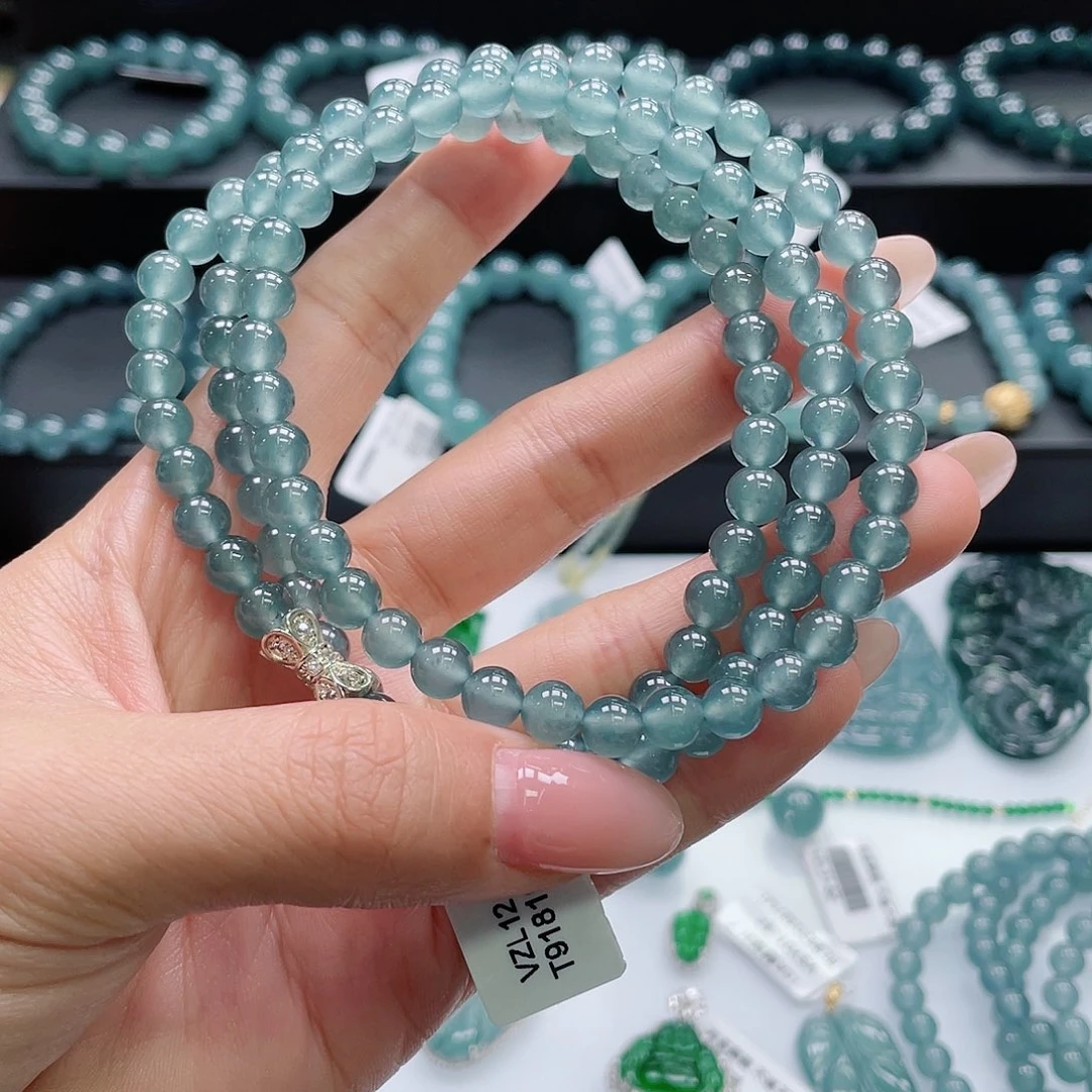 翡翠未镶嵌颈饰卡6.4