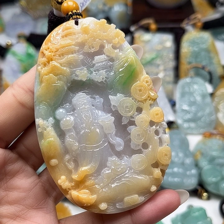 翡翠未镶嵌颈饰财神