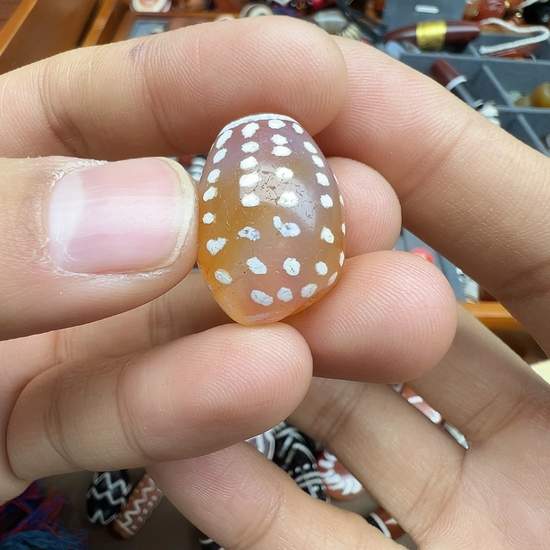 老***袁玛瑙/玉髓未镶嵌珠宝半成品