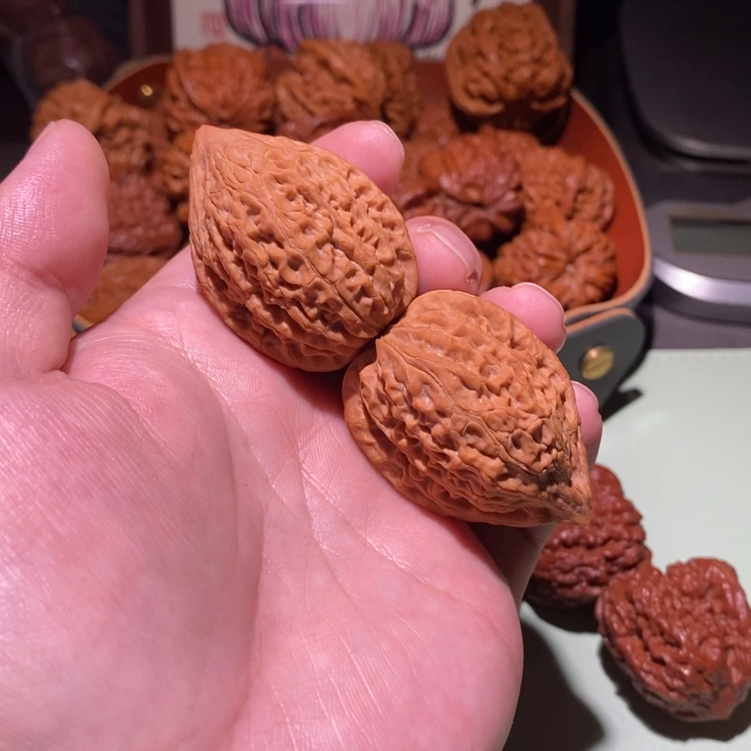 文玩核桃吊坠全品32+树王霸王鸡心