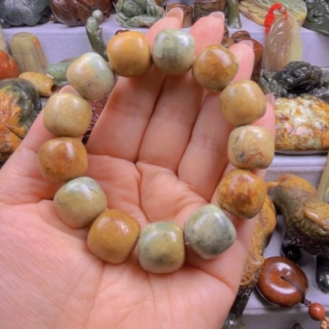 岫岩河磨玉（透闪石质玉）手串未镶嵌s***r