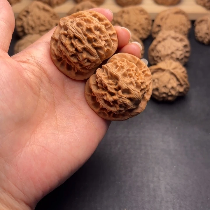 文玩核桃把件42宫灯克重43