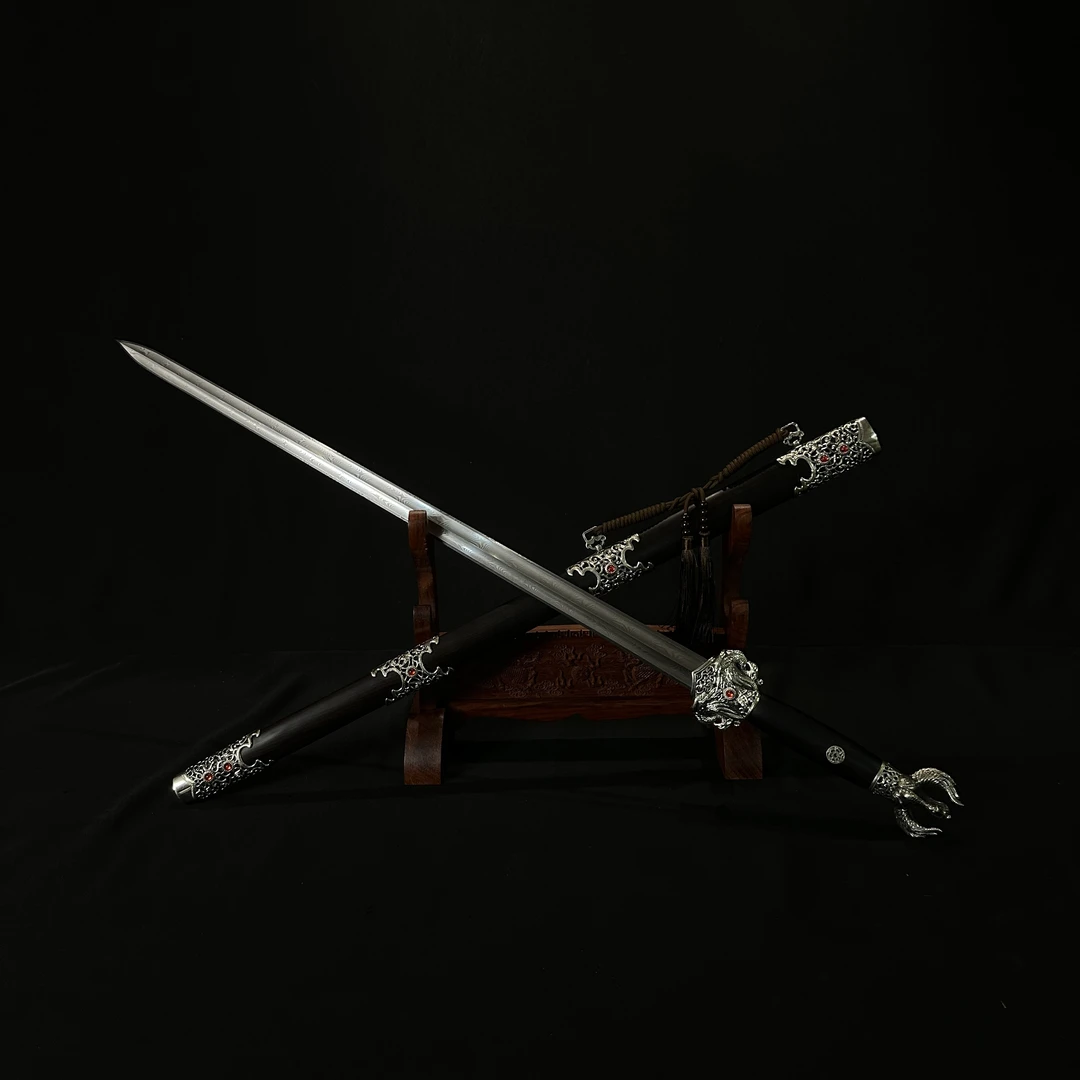 龙泉凛锋阁 大夏龙雀 大马扭转海星纹 白铜黑檀 宝剑不开刃