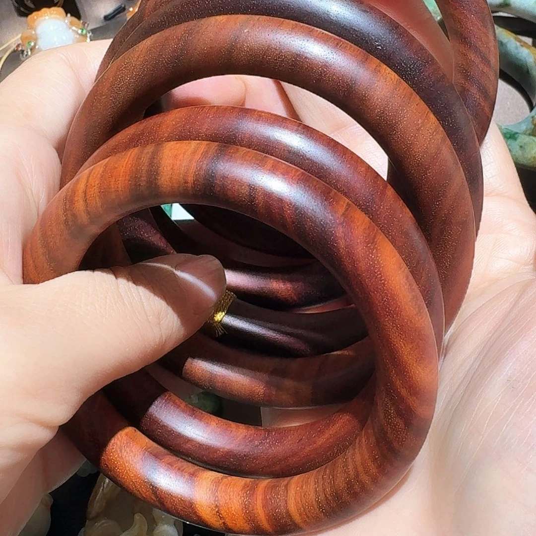 檀香木个性十足大方