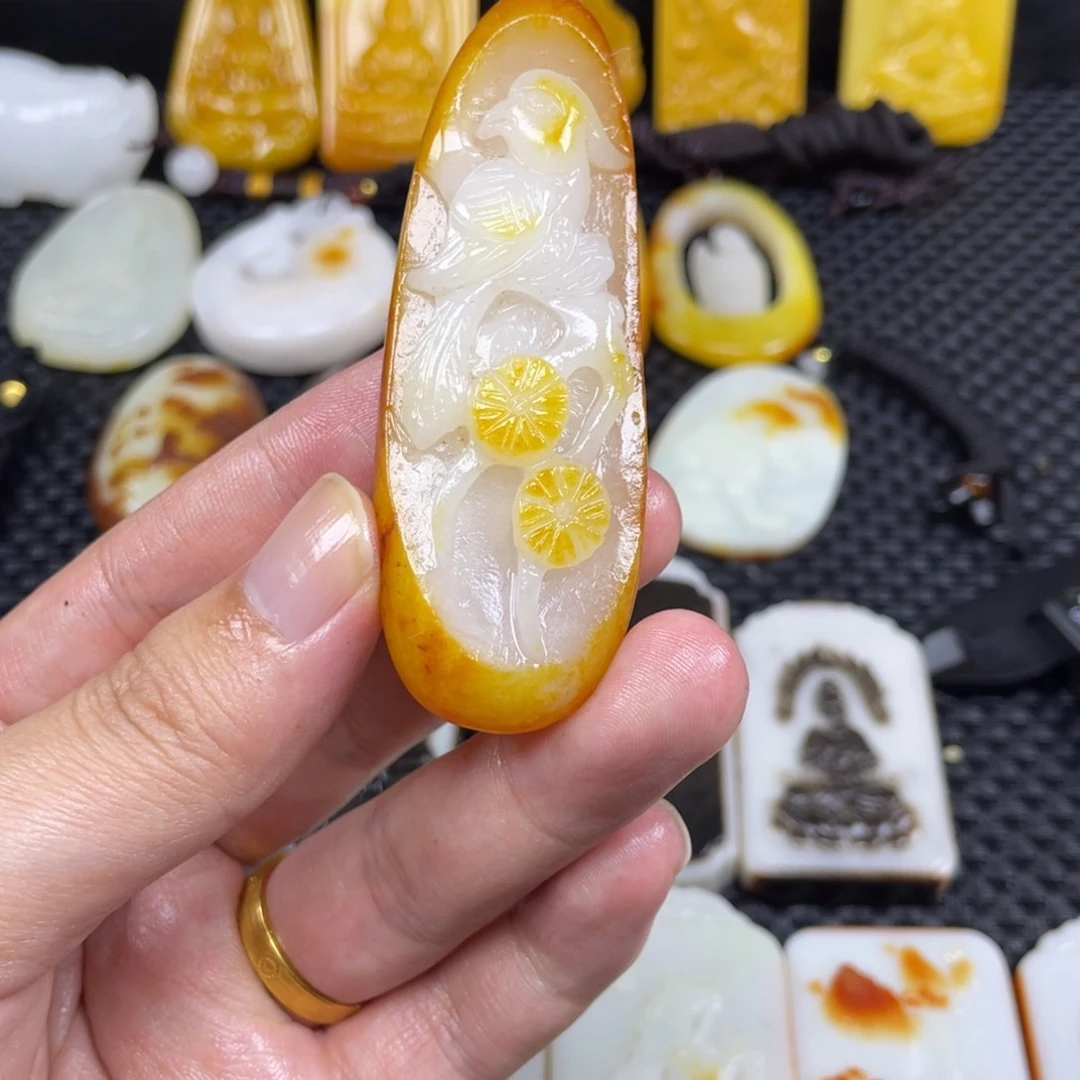 颈饰未镶嵌和田玉