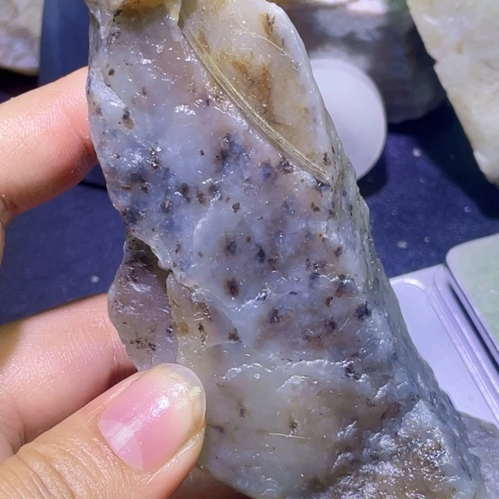 和田玉未镶嵌珠宝半成品