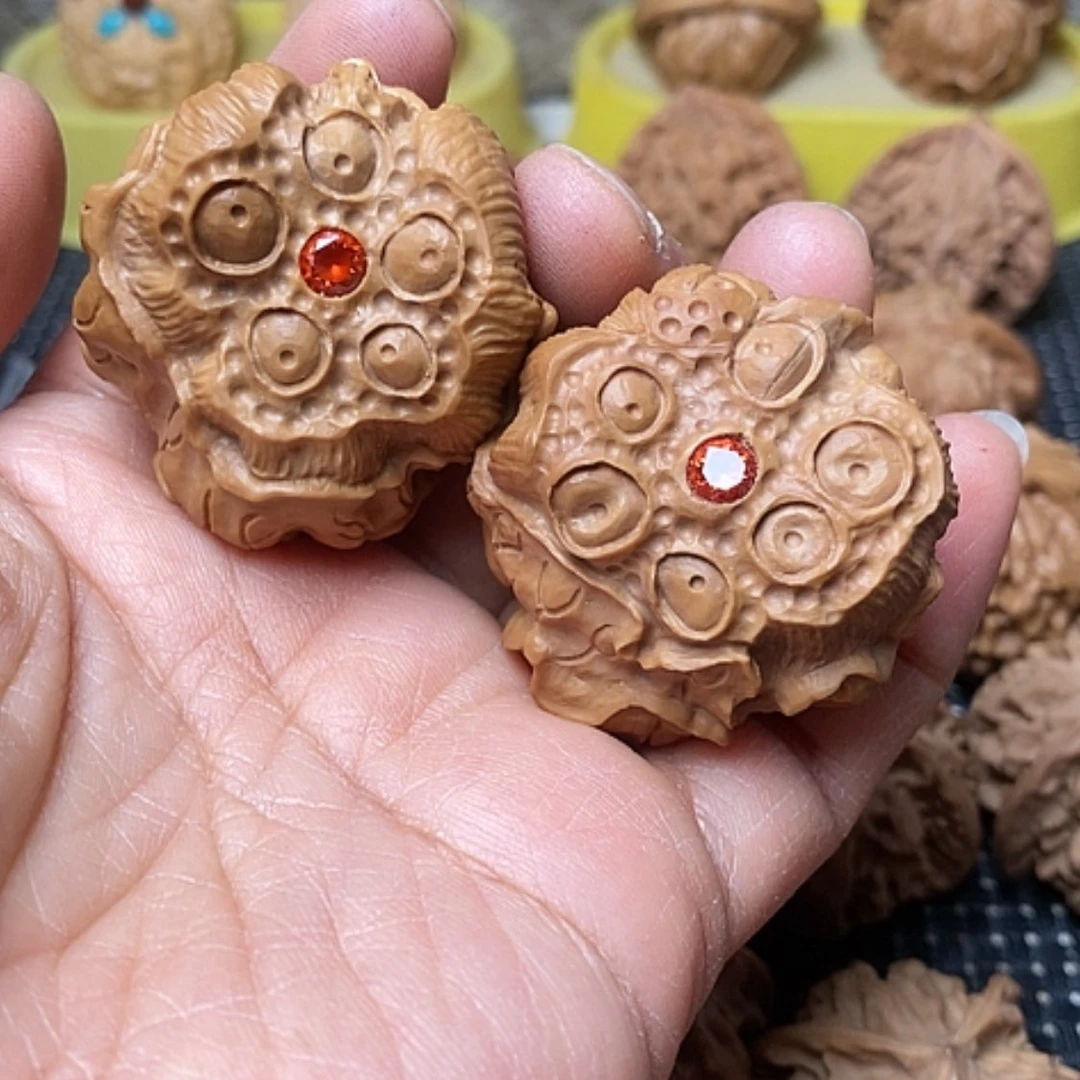 【闪购商品】把件文玩核桃雕刻蛤蟆头