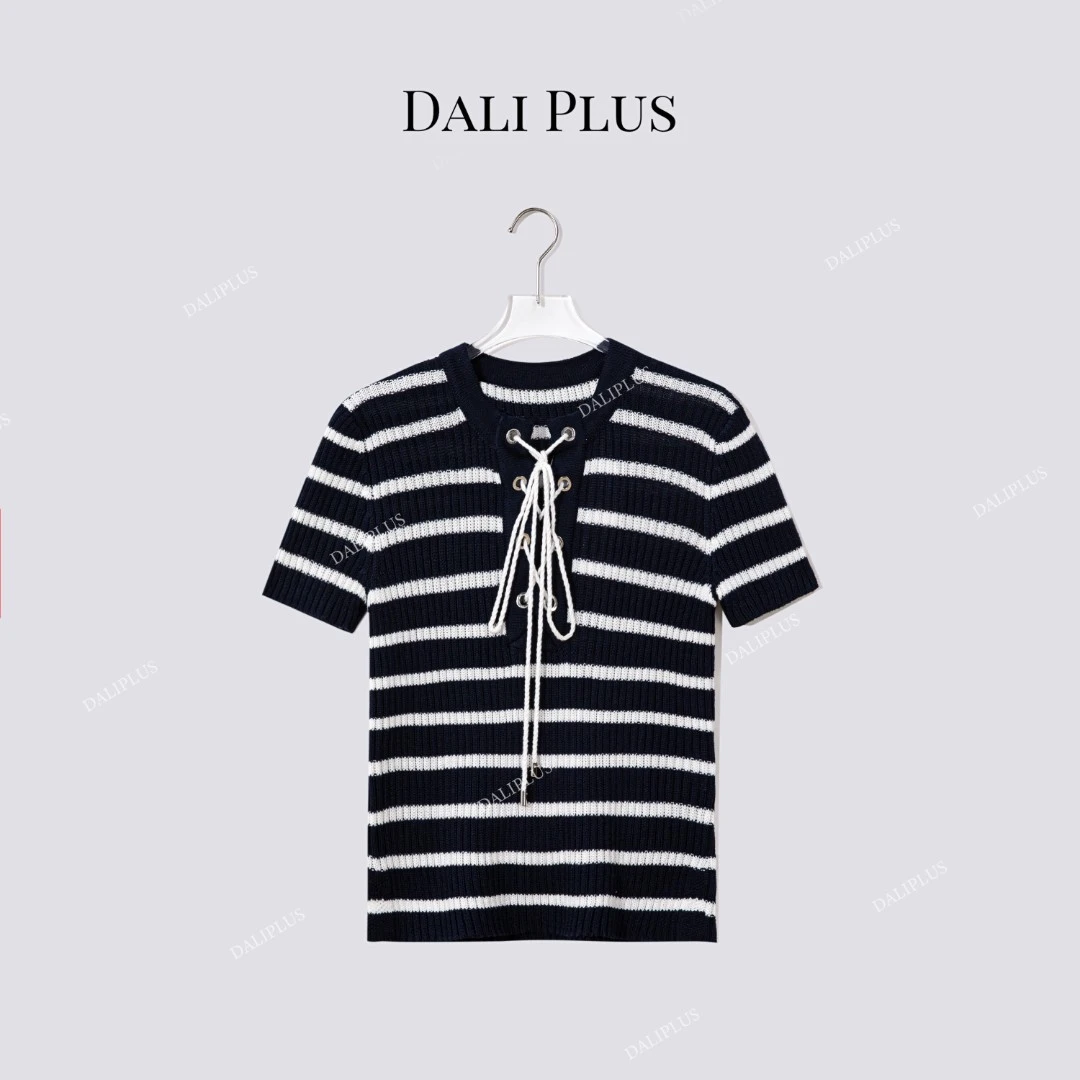 DALI PLUS“高奢条纹针织”棉质日杂系绑带撞色短袖上衣-D5CH4357