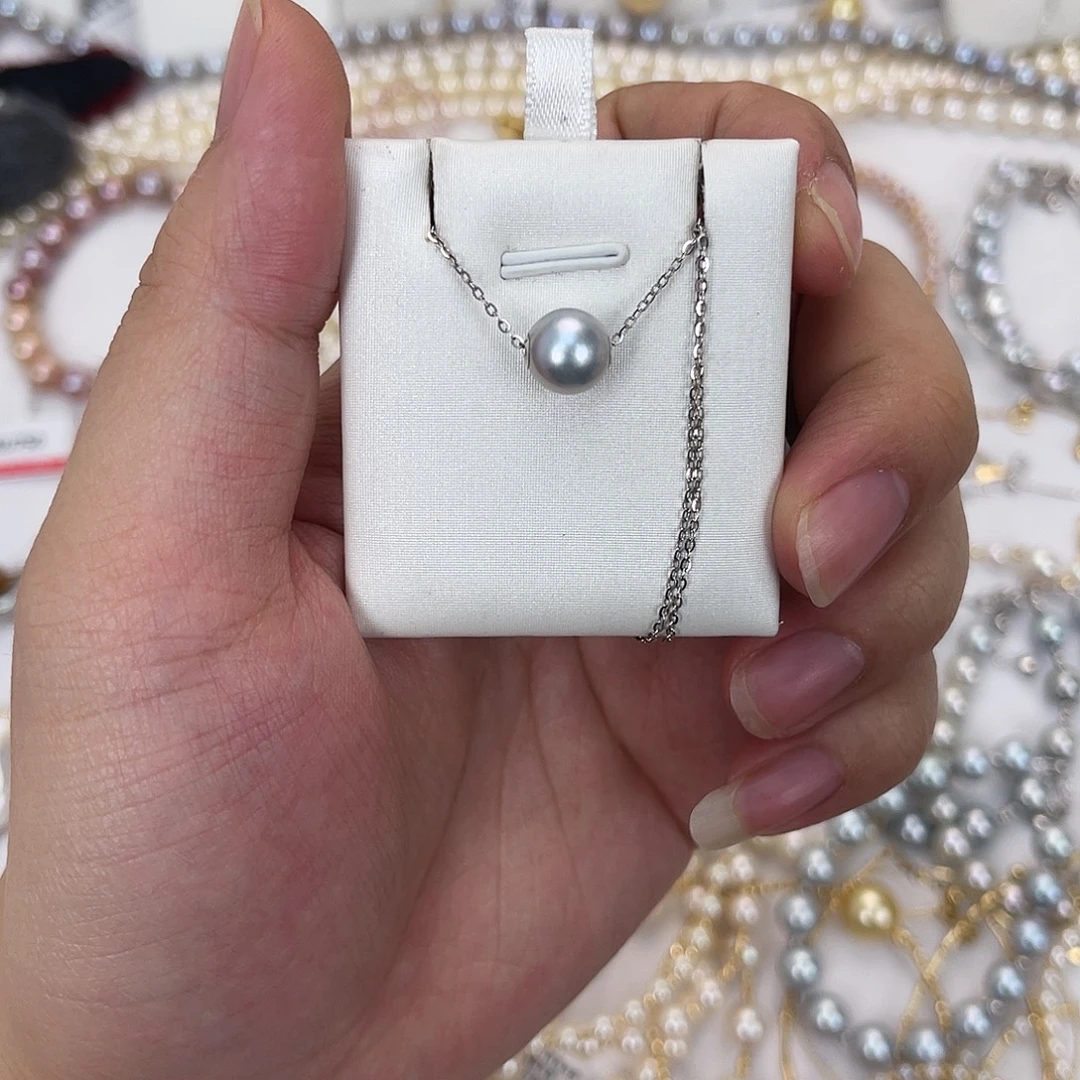 18K金镶嵌海水珍珠颈饰