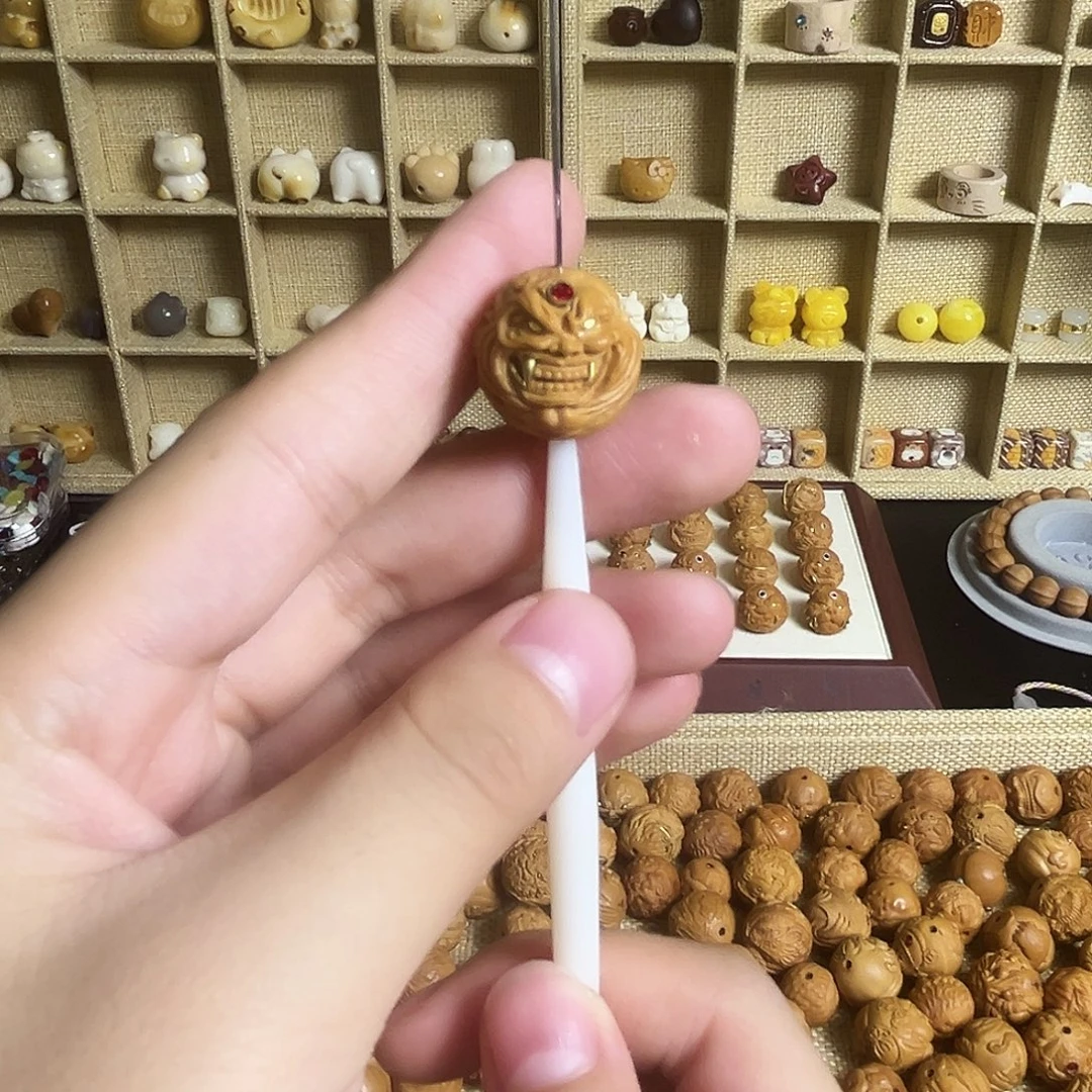 吊坠猴头核桃镶嵌单颗獠牙恶僧系列