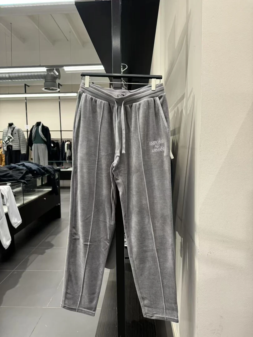 全新未使用 EMPORIO ARMANI/乔治·阿玛尼 休闲长裤 不退换