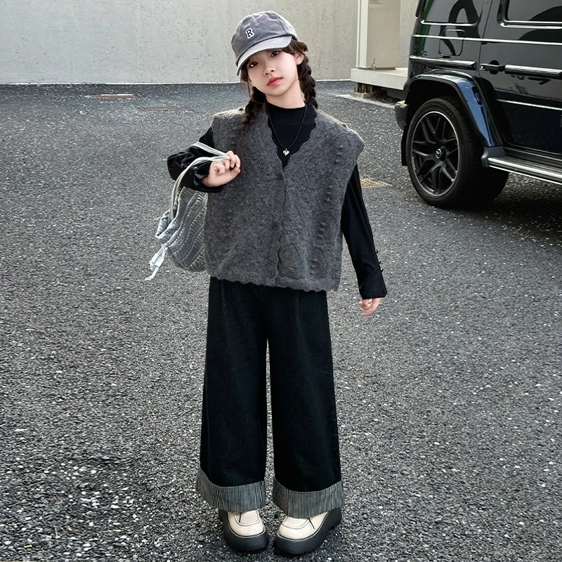 女童针织马甲春秋外穿2024新款韩版洋气开衫童装儿童秋装毛衣背心