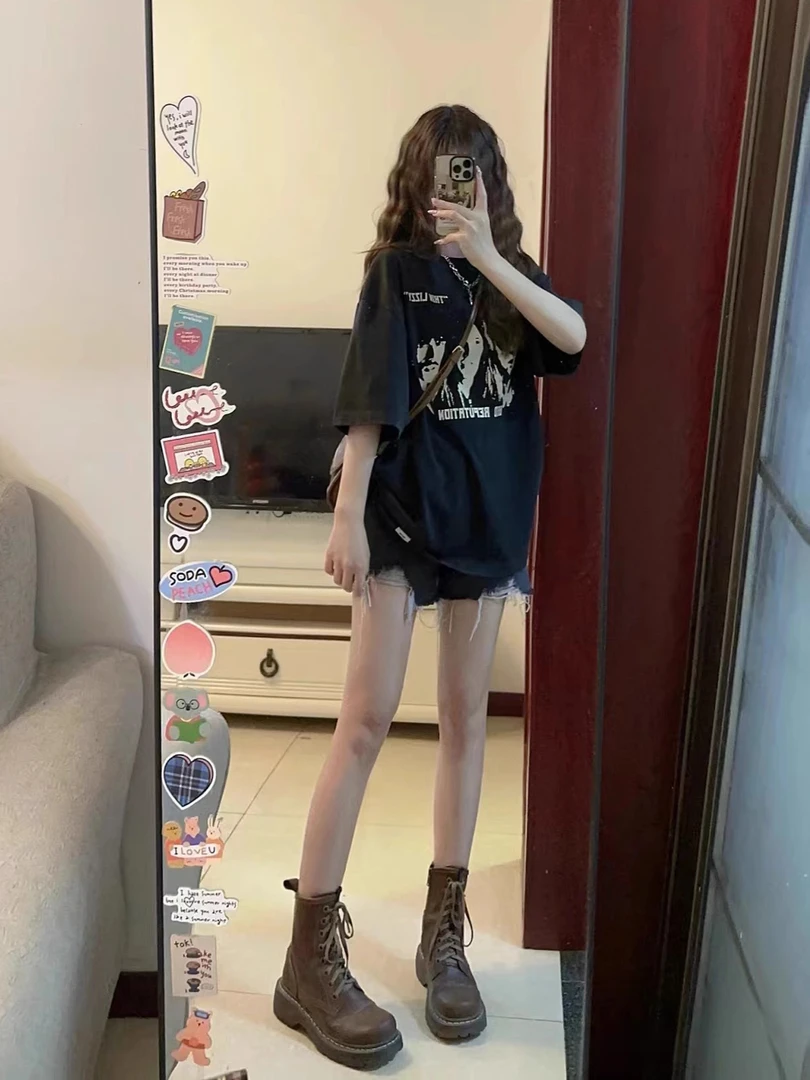 夏日女装韩系穿搭配一整套时尚超火绝美短袖t恤休闲短裤两件套装