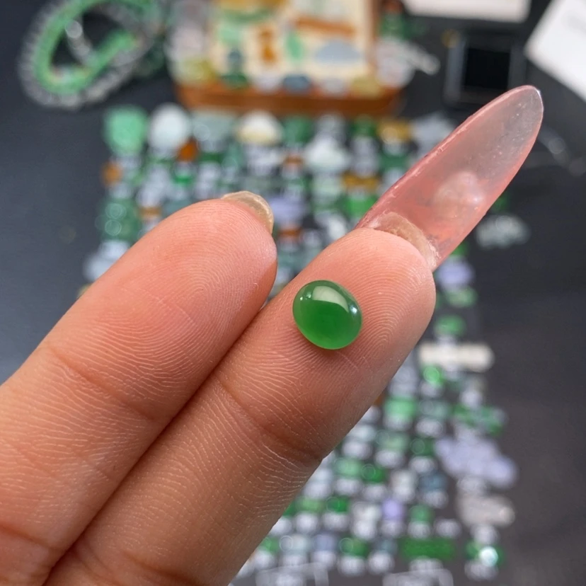 【闪购商品】翡翠挂件未镶嵌蛋