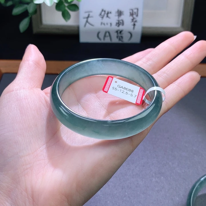 翡翠手镯未镶嵌天然翡翠手镯