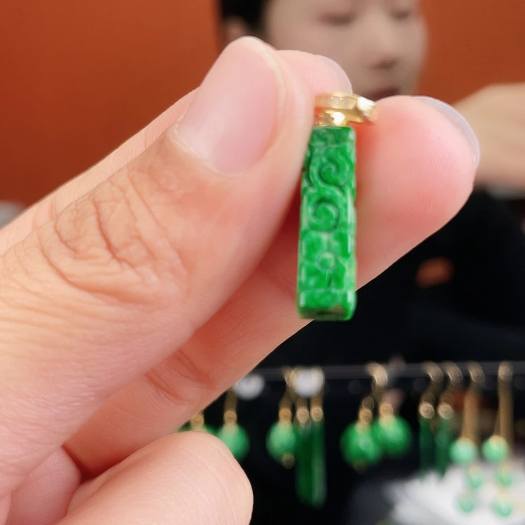 翡翠未镶嵌耳饰饰品