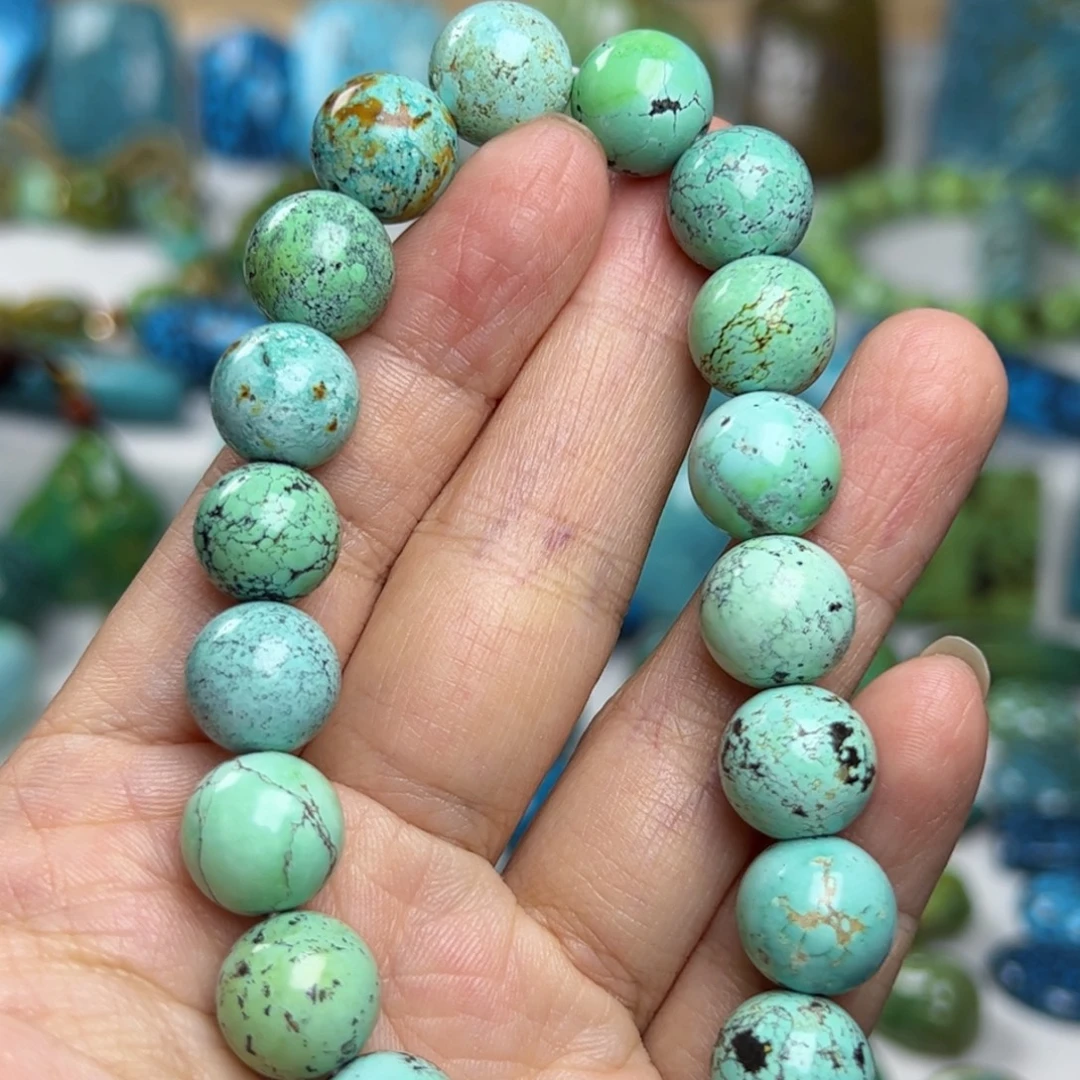 绿松石未镶嵌珠宝奇石