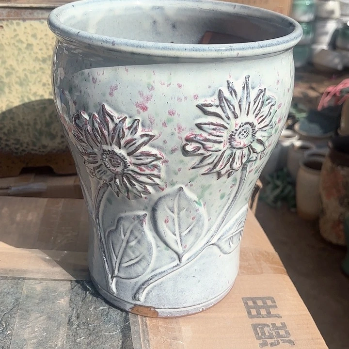 红陶微瑕一个太阳花口径20高度25