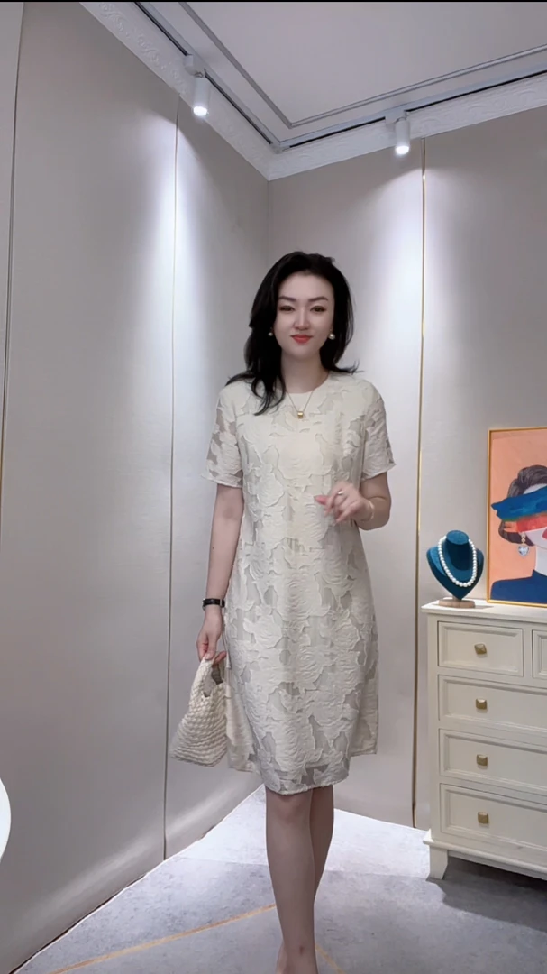 【深圳-南油】2025新款女装夏季时尚气质薄款激光剪花连衣裙24236#