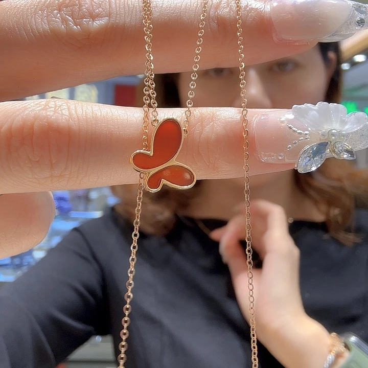 玛瑙/玉髓18K金镶嵌项链蝴蝶