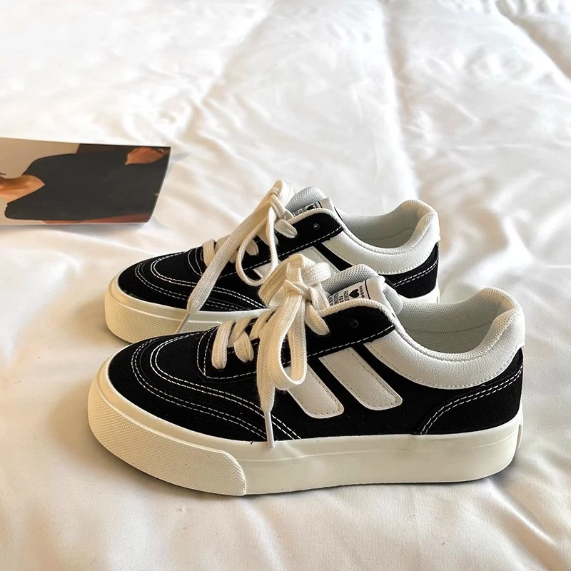 复古港风黑色帆布鞋女2025秋季新款小众设计学生百搭板鞋女ins潮