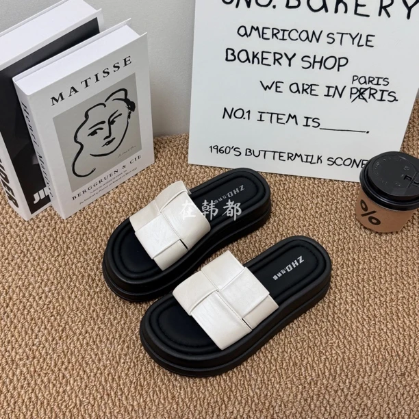 【ZHD】2025夏季新款软皮透气极简风休闲百搭舒适厚底一字拖168816