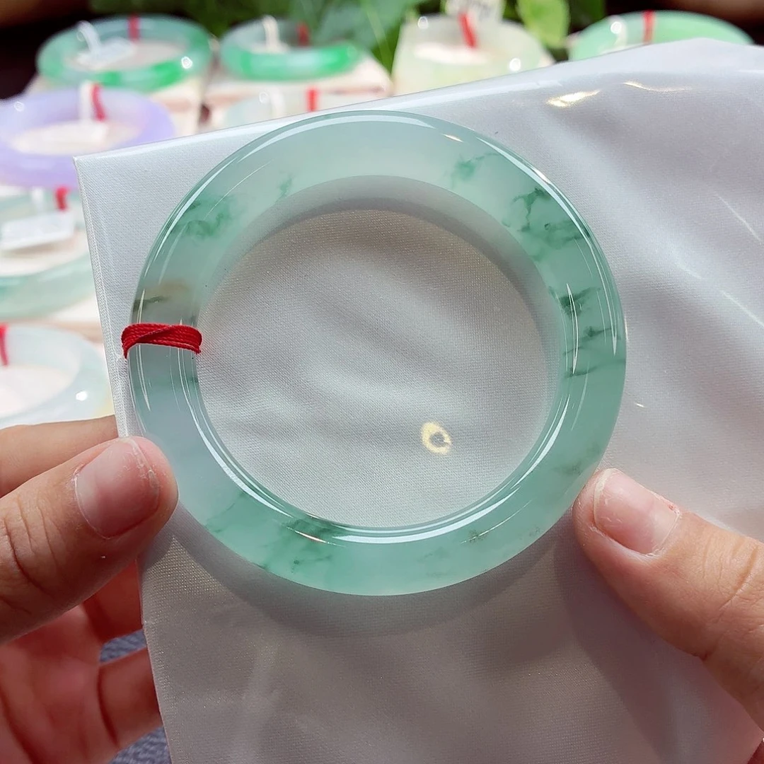 翡翠未镶嵌手镯（圆镯）冰胶起荧光冰飘花68-050